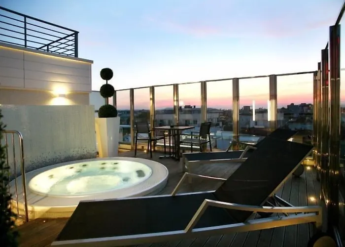 Fantasy Hotel 3*